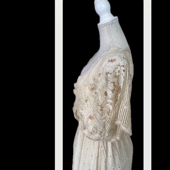 ISABELLE GERHART HOUSTON | 14 | BECKY BISOULIS Ivory Gold Lace Vtg Wedding Dress - Picture 3 of 16